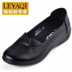 厂家直销批发2014新品真皮女鞋平跟单鞋圆头妈妈鞋女鞋子086221