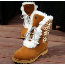 新款冬季女雪地靴