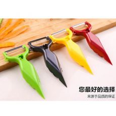 多功能厨房家居削皮器 创意实用型刨丝刀 苹果削皮器