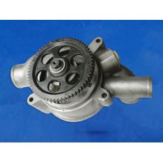 纳威斯达 水泵 OE：235326039